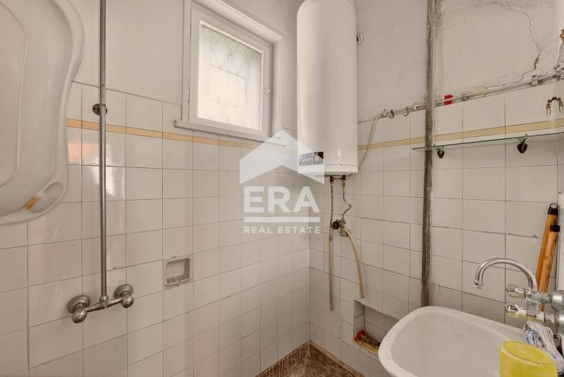 Продава 4-СТАЕН, гр. Варна, Гръцка махала, снимка 14 - Апартаменти - 52524867