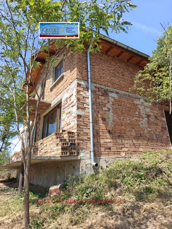 Продава КЪЩА, с. Лобош, област Перник, снимка 12 - Къщи - 54876270