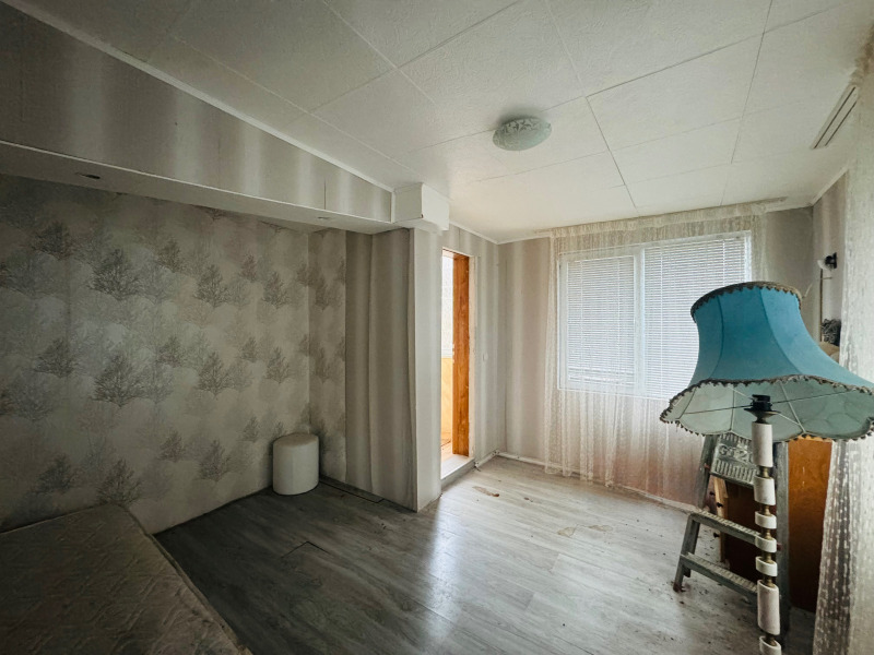 Продава ВИЛА, с. Приселци, област Варна, снимка 5 - Вили - 52606600