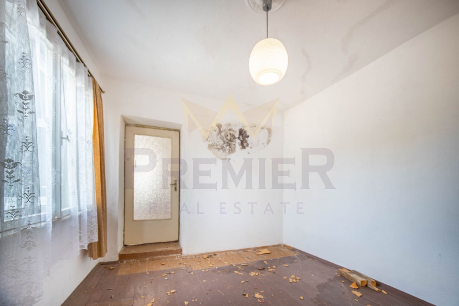 Продава КЪЩА, гр. Балчик, област Добрич, снимка 8 - Къщи - 54037037