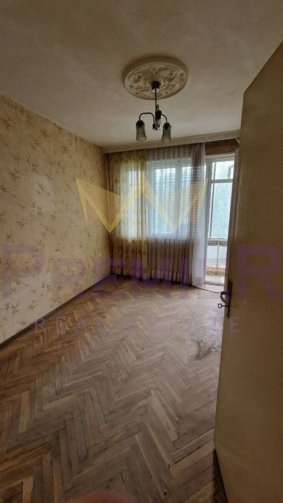 Продава МНОГОСТАЕН, гр. Варна, Колхозен пазар, снимка 3 - Aпартаменти - 46845884