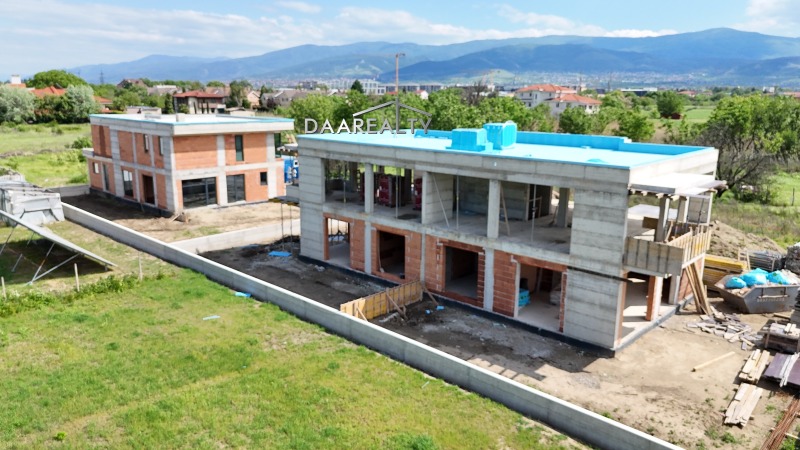 À venda  Casa Plovdiv , Komatevsko chose , 225 m² | 91338415 - imagem [4]