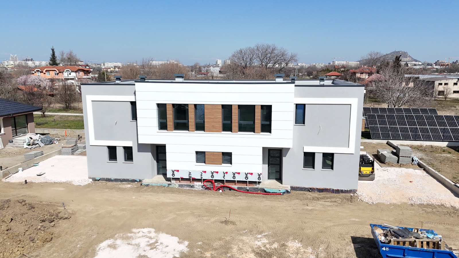 Продава КЪЩА, гр. Пловдив, Коматевско шосе, снимка 2 - Къщи - 49384624