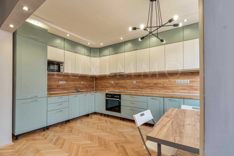 Продава 3-СТАЕН, гр. София, Център, снимка 3 - Апартаменти - 50989799