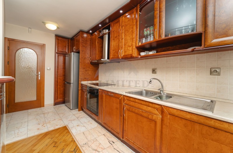 Продава 4-СТАЕН, гр. София, Лозенец, снимка 11 - Апартаменти - 52660598