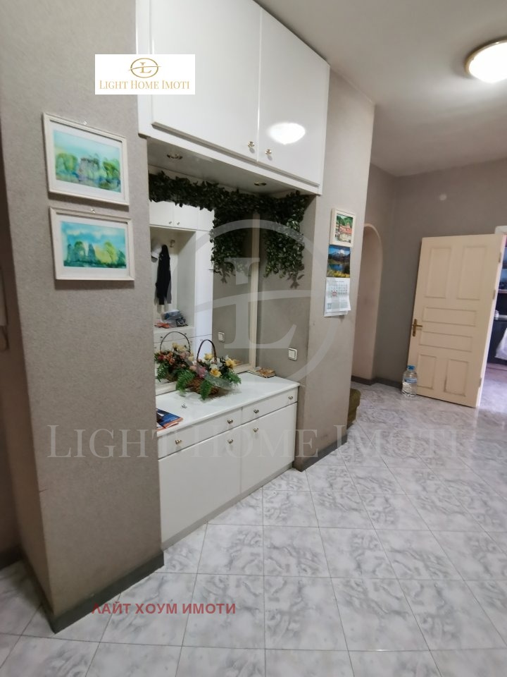 Till salu  3+ sovrum Plovdiv , Centar , 193 kvm | 28999473 - bild [11]