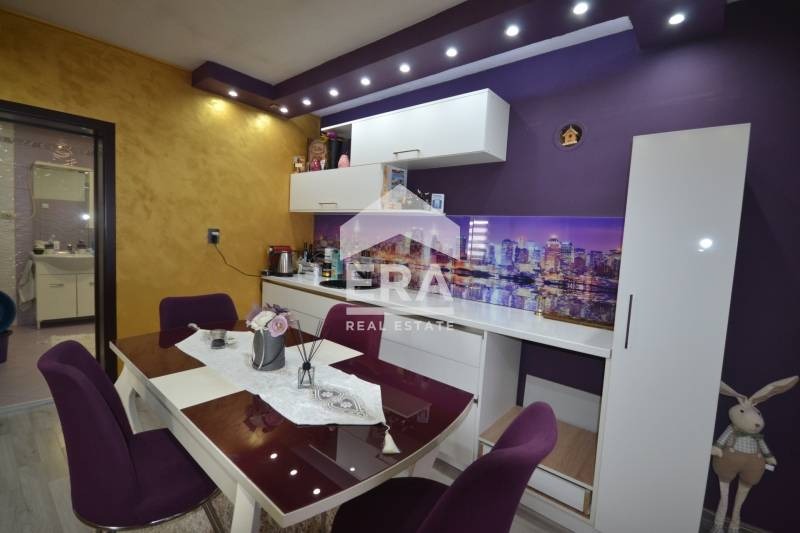Продава  Къща град Хасково , Република , 126 кв.м | 29413971