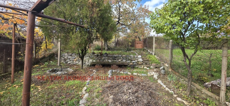 Продава КЪЩА, с. Блажиево, област Кюстендил, снимка 15 - Къщи - 52361065