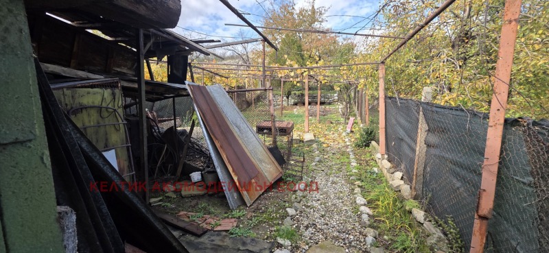 Продава КЪЩА, с. Блажиево, област Кюстендил, снимка 16 - Къщи - 52361065