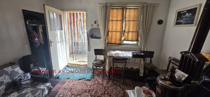 Продава КЪЩА, с. Блажиево, област Кюстендил, снимка 13 - Къщи - 52361065