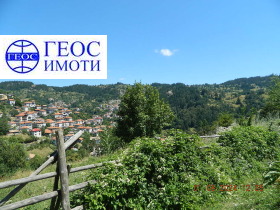 Terra Momtchilovci, região Smolyan 7