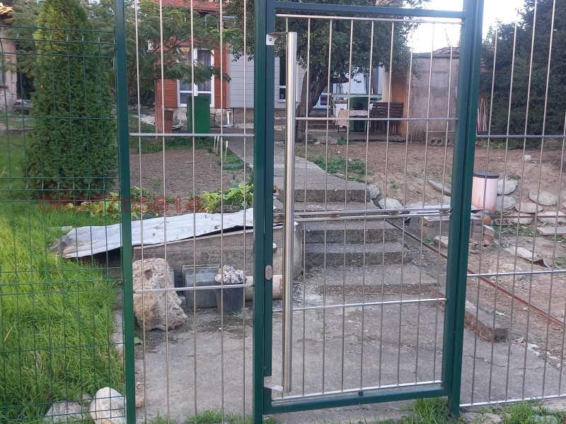 Продава КЪЩА, гр. Плевен, Широк център, снимка 2 - Къщи - 52780418