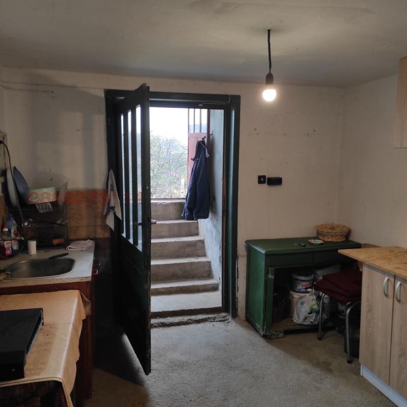 Продава КЪЩА, гр. Никопол, област Плевен, снимка 14 - Къщи - 53130362