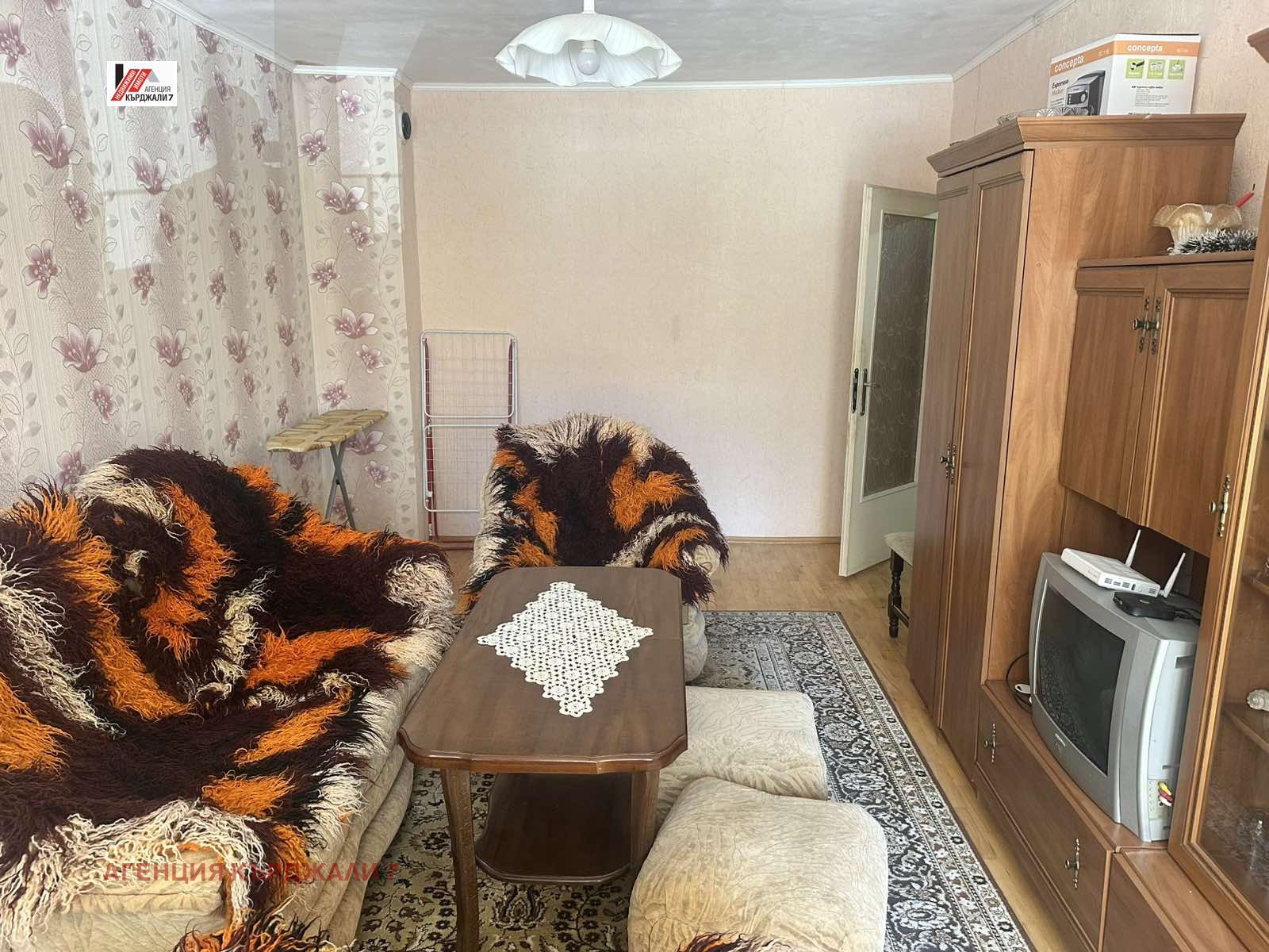 Продава 2-СТАЕН, гр. Кърджали, Възрожденци, снимка 6 - Апартаменти - 55735418