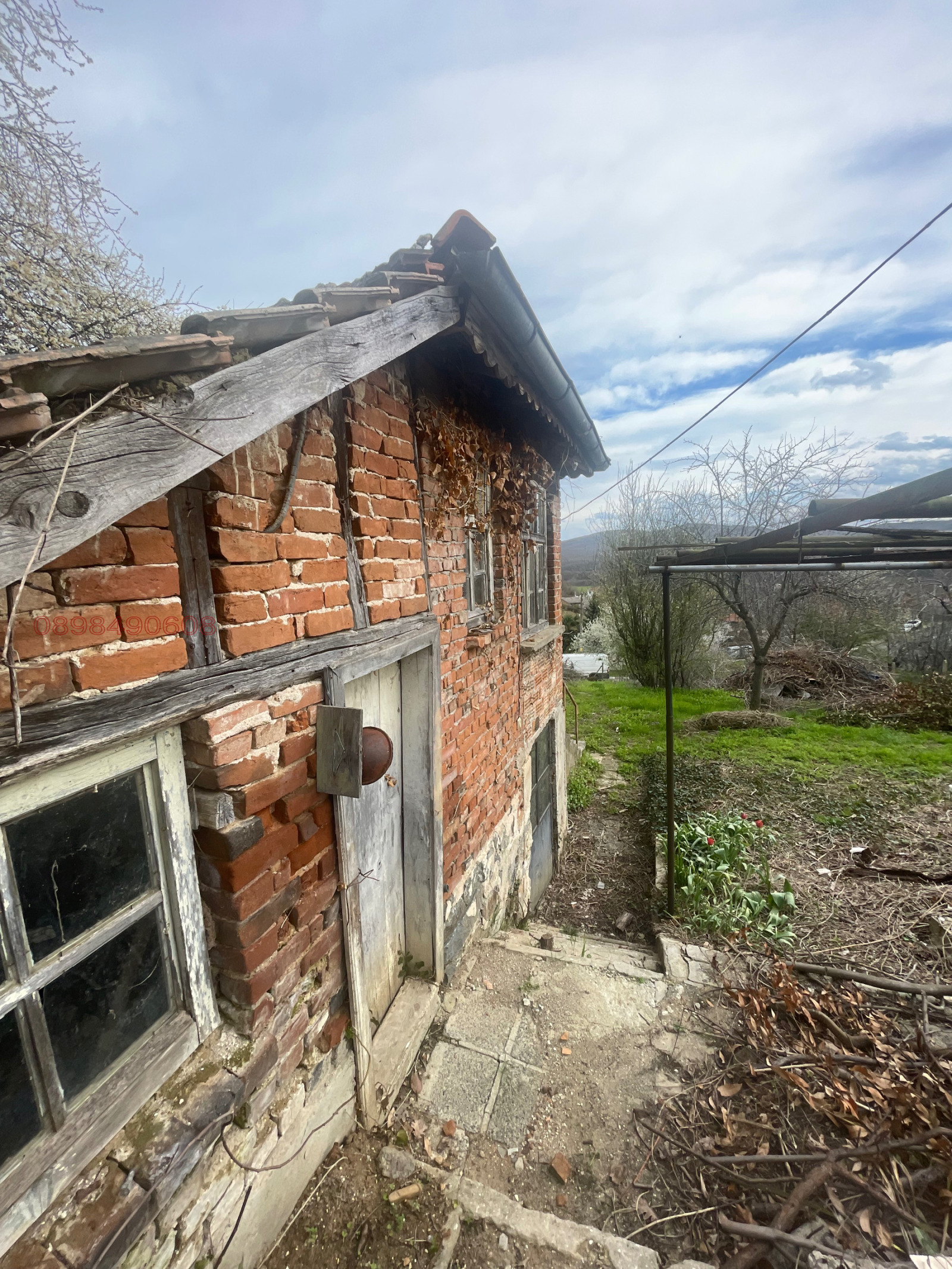 Продава КЪЩА, с. Изгрев, област Бургас