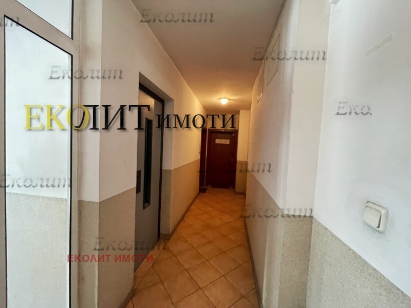 Продава  2-стаен, град София, Медицинска академия •  250 000 EUR • ID 86359208 — holmes.bg - [1] 