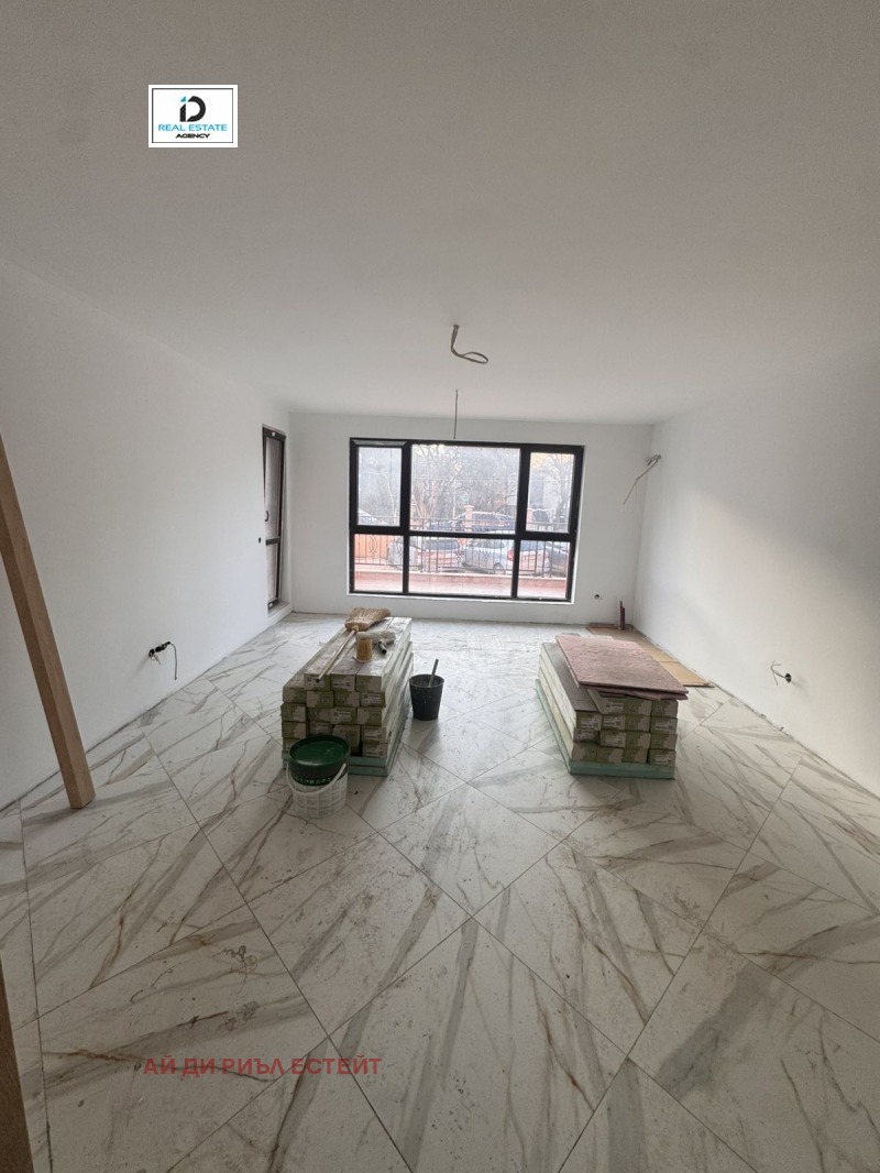 Продава 4-СТАЕН, гр. София, Карпузица