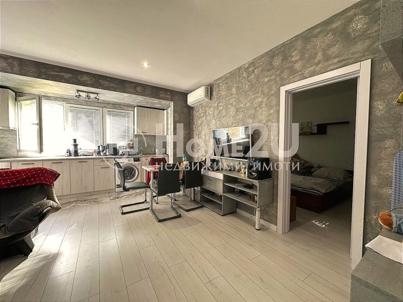 Продава 4-СТАЕН, гр. Пловдив, Христо Смирненски, снимка 2 - Апартаменти - 52444997