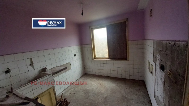 Продава КЪЩА, с. Дряновец, област Разград, снимка 8 - Къщи - 53409529