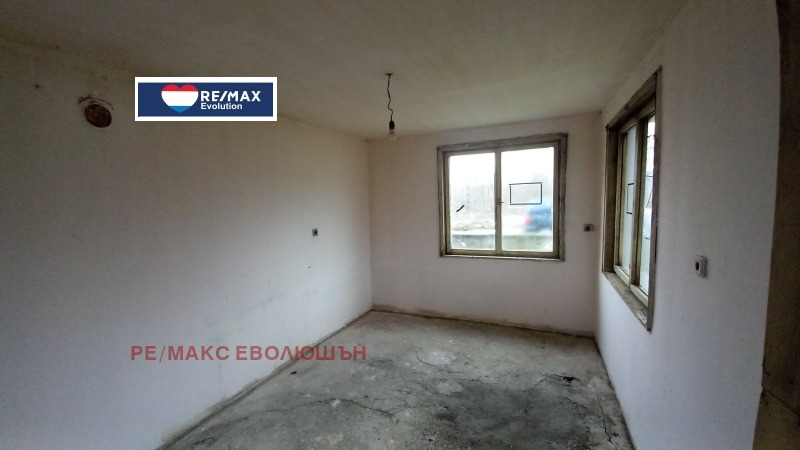 Продава КЪЩА, с. Дряновец, област Разград, снимка 5 - Къщи - 53409529