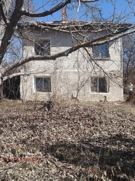 House Potsarnentsi, region Pernik