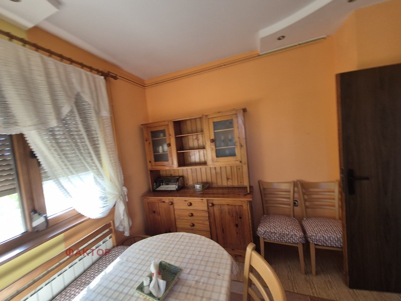 Na sprzedaż  Piętro domu Plowdiw , Izgrew , 145 mkw | 91817249 - obraz [2]