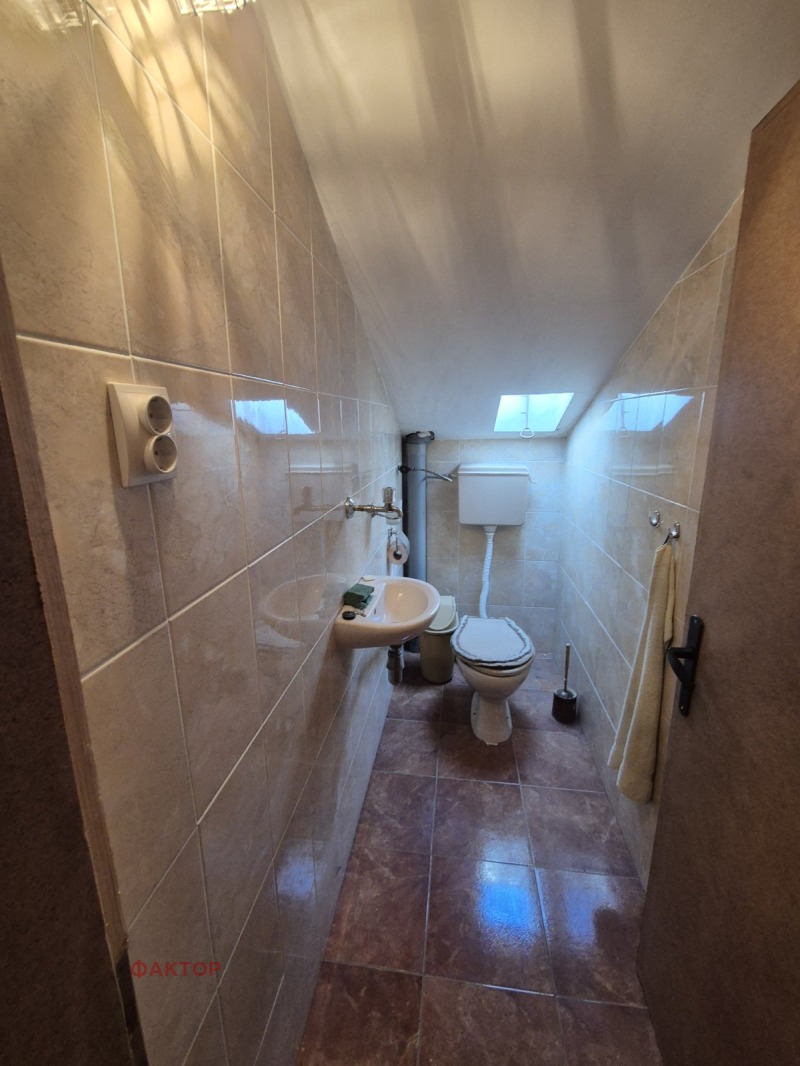 Na sprzedaż  Piętro domu Plowdiw , Izgrew , 145 mkw | 91817249 - obraz [12]