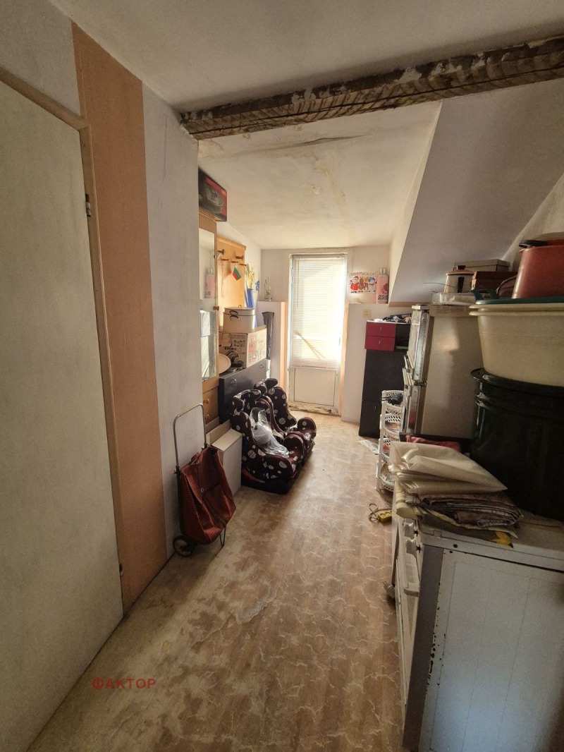 Na sprzedaż  Piętro domu Plowdiw , Izgrew , 145 mkw | 91817249 - obraz [13]