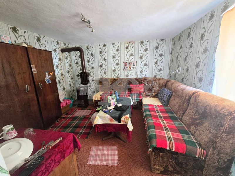 Продава КЪЩА, с. Засмяно, област Варна, снимка 4 - Къщи - 53454790