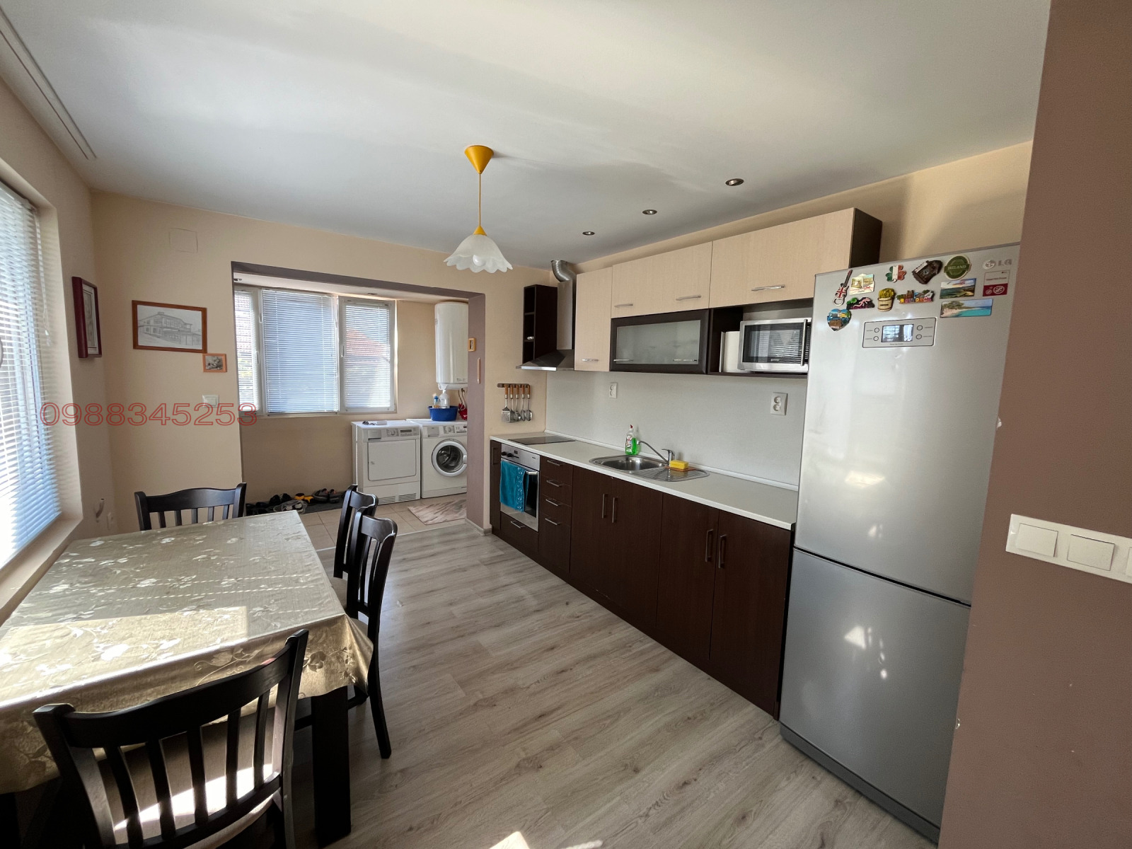 Продава ЕТАЖ ОТ КЪЩА, гр. Карлово, област Пловдив, снимка 7 - Етаж от къща - 55779278
