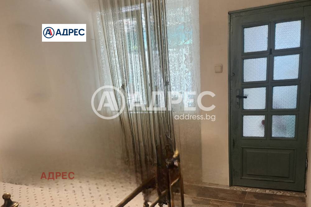 Продава КЪЩА, гр. Варна, Зимно кино Тракия, снимка 2 - Къщи - 53338688