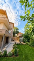 Продава КЪЩА, гр. Бургас, Банево, снимка 3