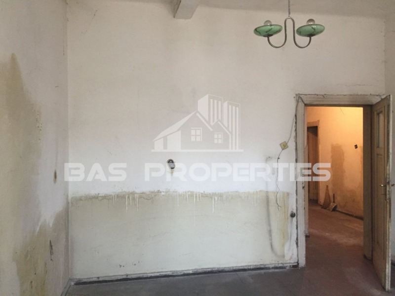 Продава 3-СТАЕН в град София, Център - 88 кв.м / 210 000 € » 410 724.30 лв., БАС ПРОПЪРТИС