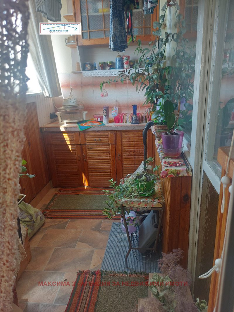Продава  2-стаен град Плевен , Дружба 1 , 47 кв.м | 44608046 - изображение [2]