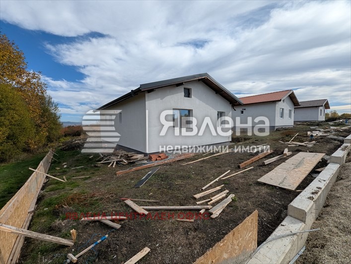 Продава КЪЩА, с. Хераково, област София област, снимка 3 - Къщи - 53624457