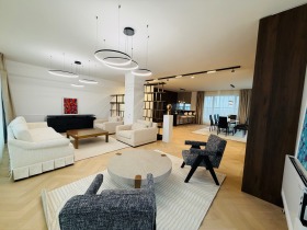 МНОГОСТАЕН, 531 m2