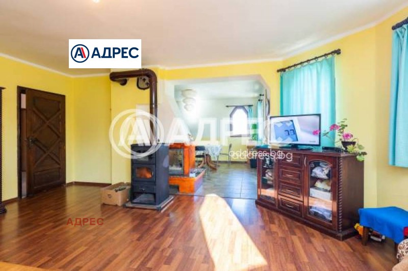 Продава КЪЩА, с. Кичево, област Варна, снимка 3 - Къщи - 50205616