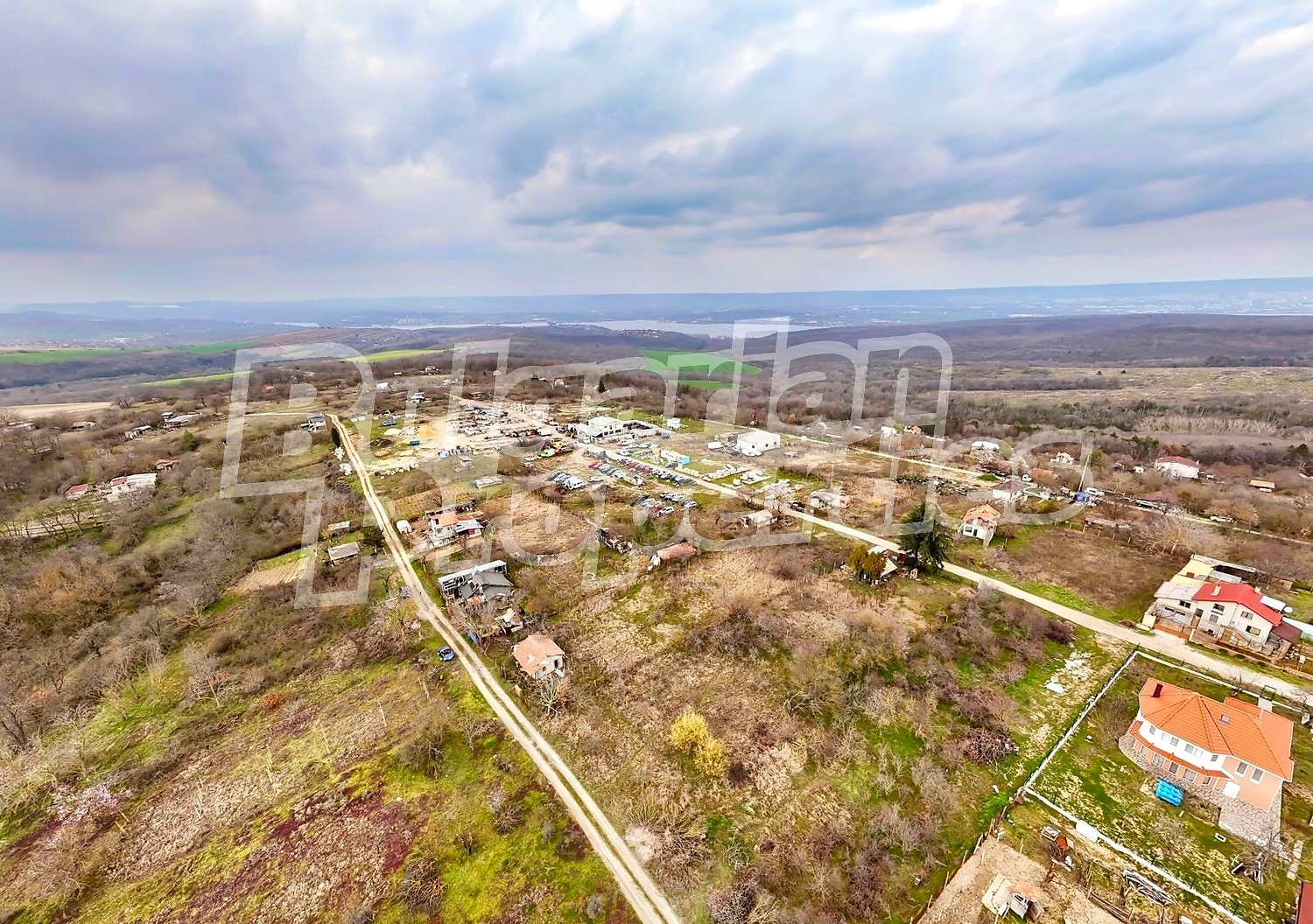 Продава КЪЩА, гр. Варна, с. Звездица, снимка 3 - Къщи - 53967864