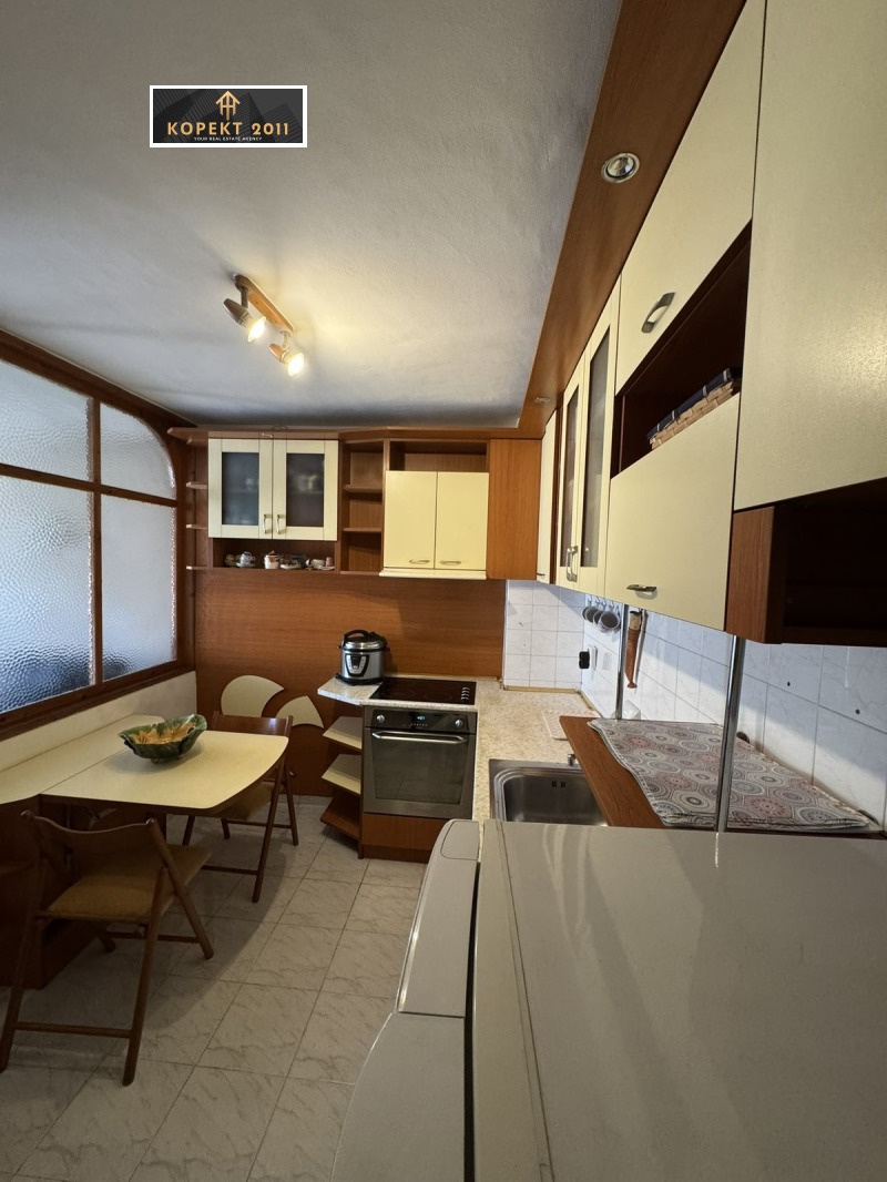 Продава 2-СТАЕН, гр. Русе, Широк център, снимка 2 - Апартаменти - 52602755