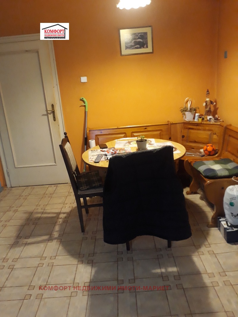 Продава  Етаж от къща град Плевен , Мара Денчева , 100 кв.м | 53210098