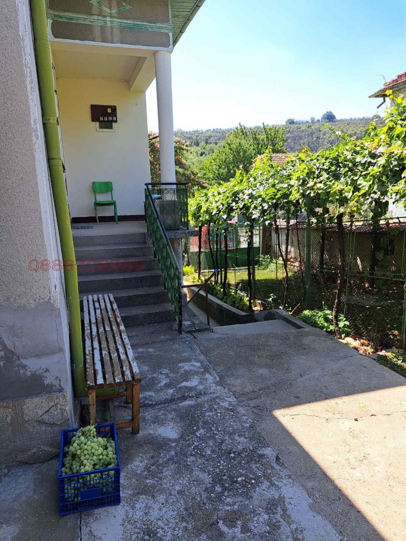 Продава КЪЩА, с. Лозица, област Плевен, снимка 3 - Къщи - 52780260