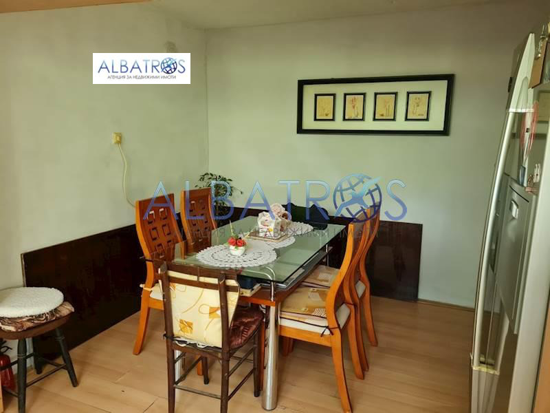 Продава КЪЩА, гр. Девня, област Варна, снимка 2 - Къщи - 55599236