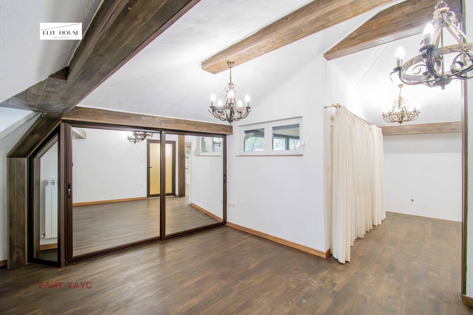 Продава КЪЩА, гр. София, Център, снимка 14 - Къщи - 52543676