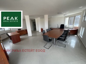 Офис град София, Белите брези