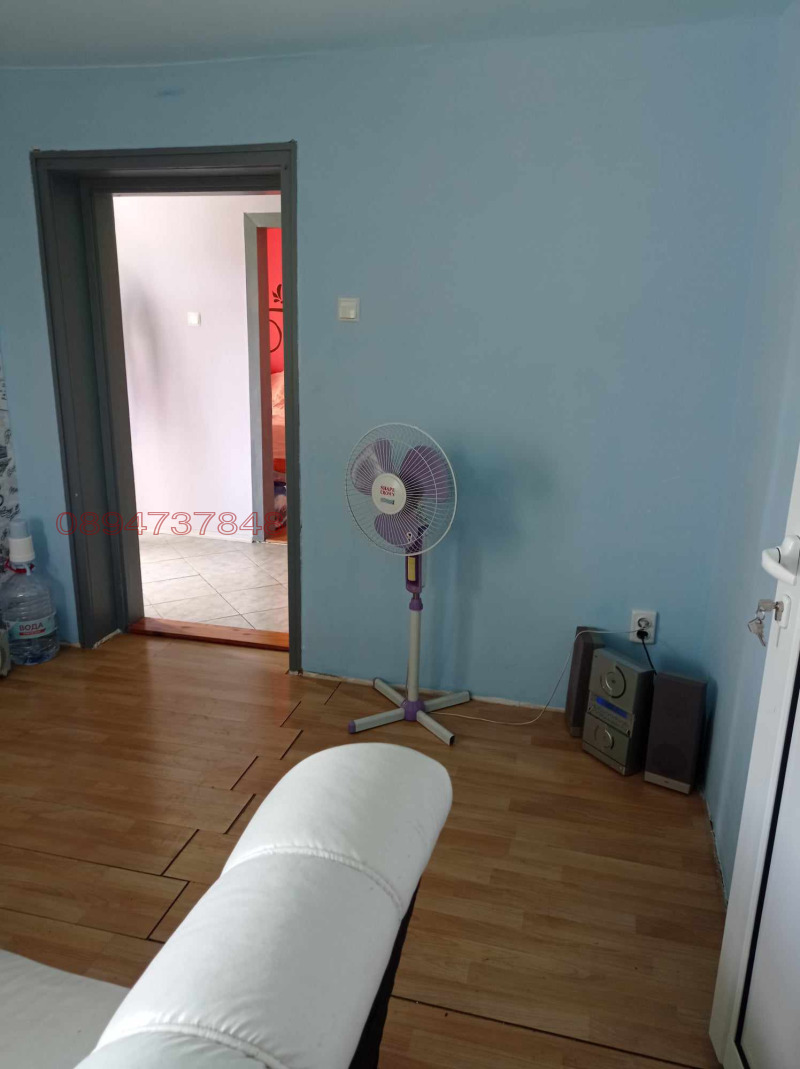 Продава КЪЩА, с. Евлогиево, област Плевен, снимка 8 - Къщи - 52780877