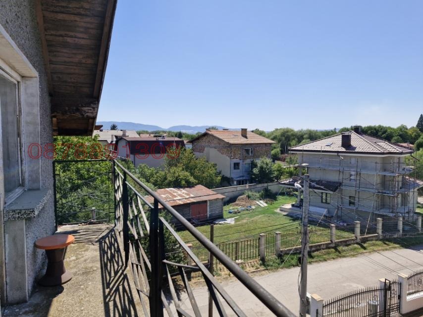 Продава КЪЩА, гр. София, с. Волуяк, снимка 2 - Къщи - 54039231