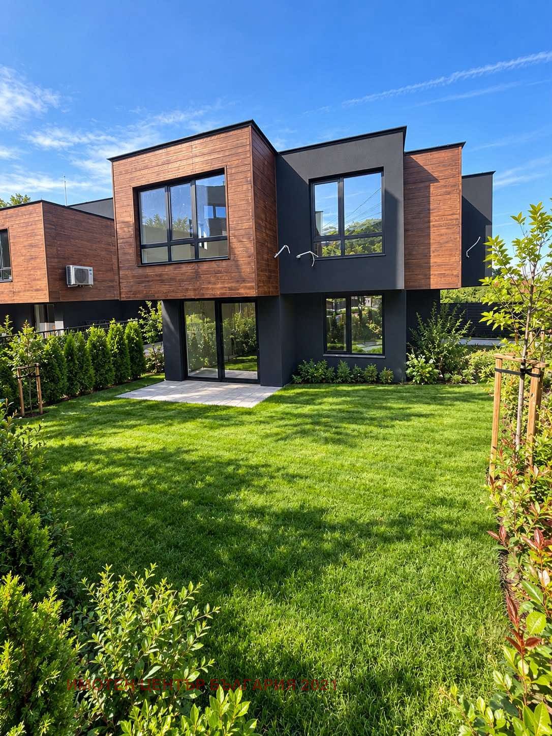 Продава КЪЩА, гр. София, м-т Камбаните, снимка 1 - Къщи - 56358916