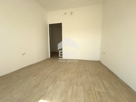 Maisonette Pobeda, Warna 13