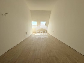 Maisonette Pobeda, Warna 12