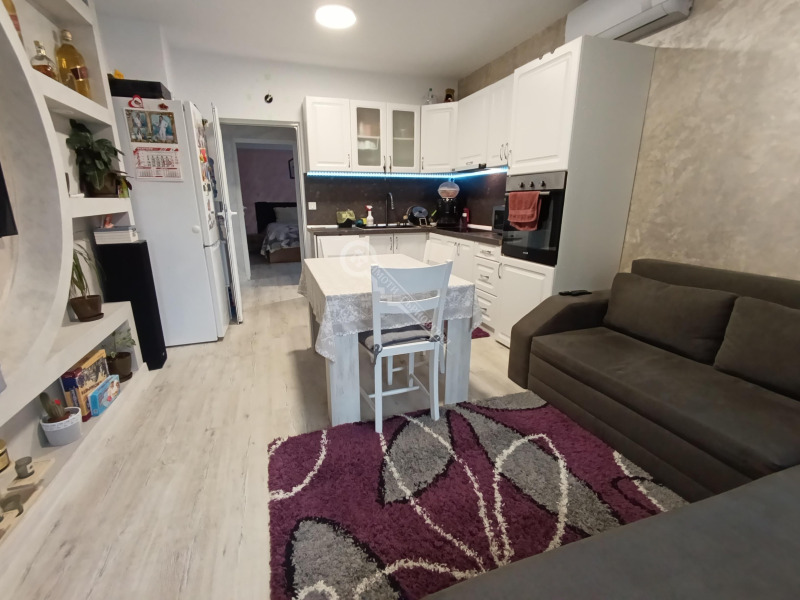 Продава 3-СТАЕН, гр. Велико Търново, Чолаковци